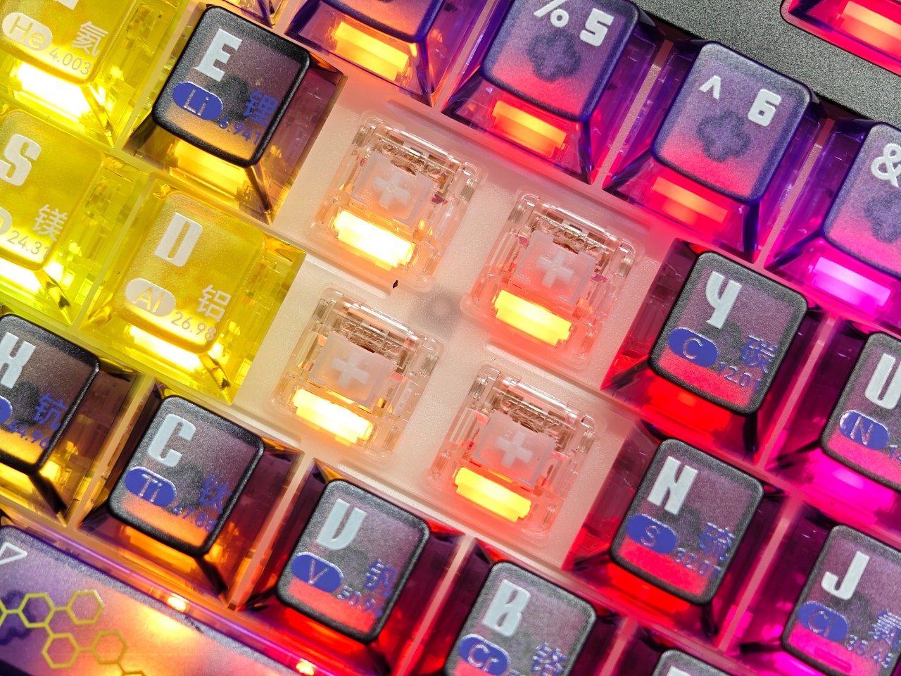 【球盟会】全球首款棱镜屏幕帅炸了，但是多加100块|黑爵MK87棱镜版