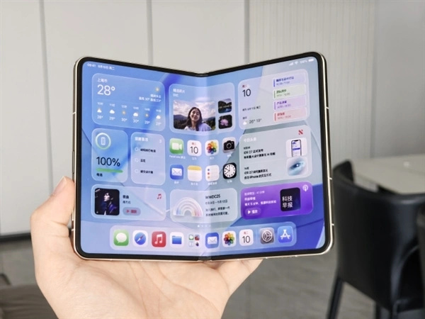 【球盟会】iPhone 折叠屏将采用液态金属铰链，用的是华为供应商