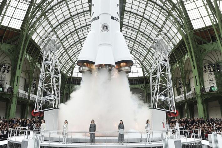 火箭发射基地l Lagerfeld Literally Launched a Rocket at Chanel's Fall/Winter ...