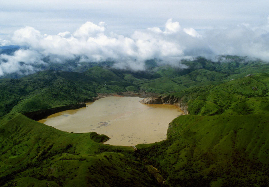 喀麦隆/尼奥斯湖：世界上最致命的湖泊· Lago Nyos | Secret World Trip Planner