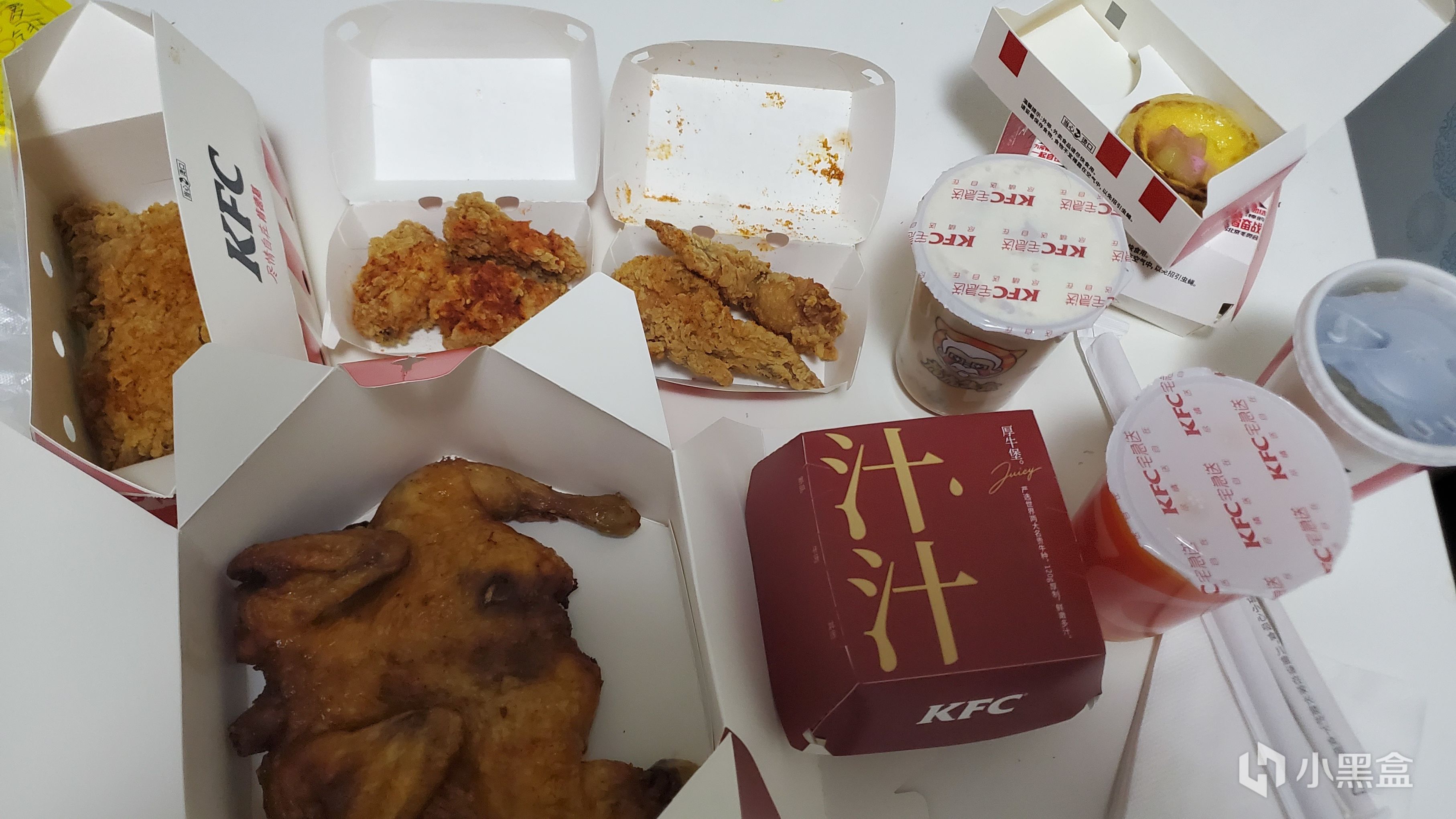 【小饭盒】KFC新品试吃点评：秘汁全鸡唯一门面，好评担当！