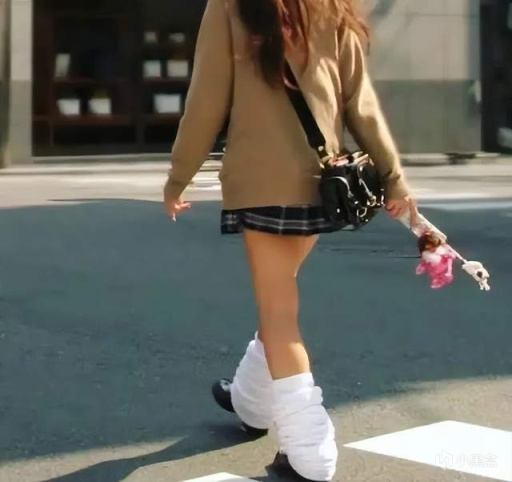 【影視動漫】時隔20年，日本00後又再度穿起“泡泡襪”！它曾是澀谷辣妹的最愛-第16張