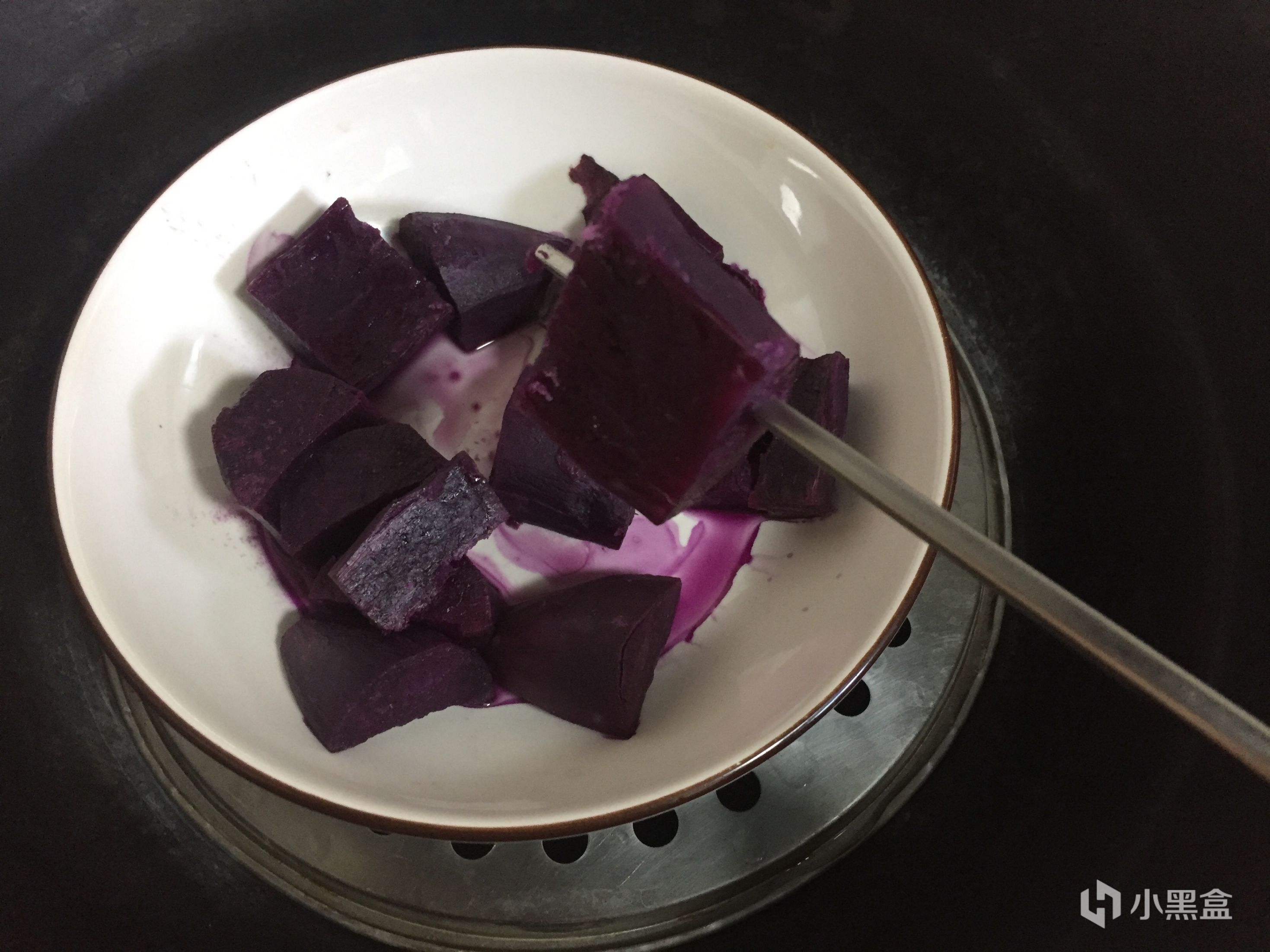 【小饭盒】憨憨甜品之：糯米紫薯卷-第3张