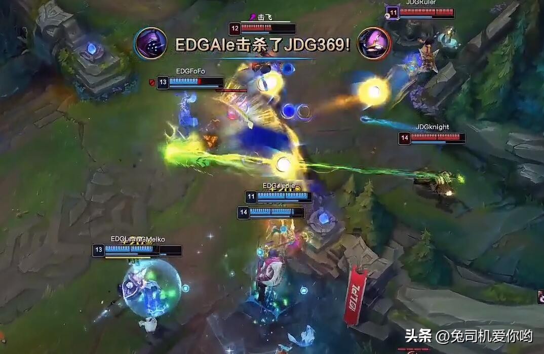 【英雄联盟】LOL：两连败的JDG，问题恐怕真的出在中单knight身上-第4张