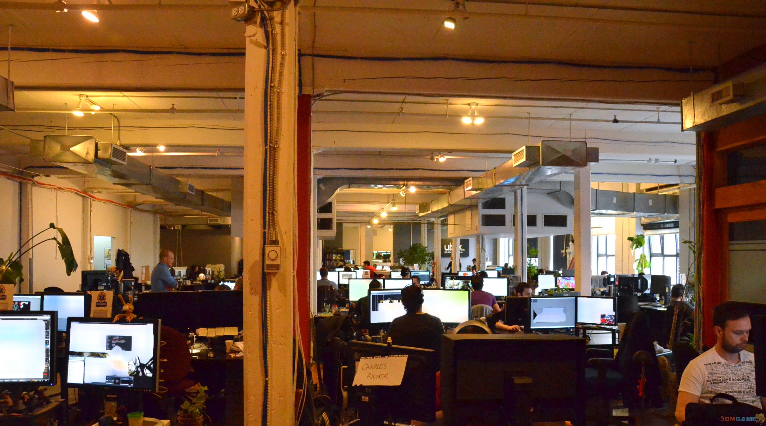 【PC遊戲】曝育碧巴黎開發人員每天工作超13小時，項目管理混亂