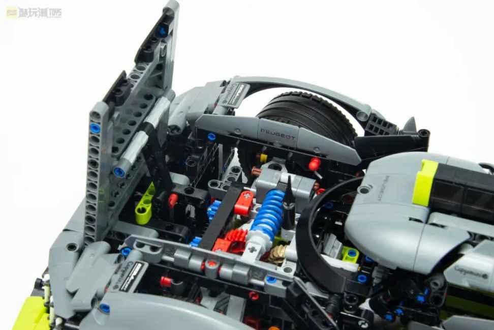 【周边专区】乐高机械组42156标致9X8 24H勒芒混合动力超级跑车套装开箱评测-第46张