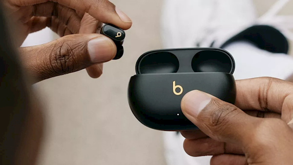 苹果发布Beats Studio Buds+真无线蓝牙耳机：降噪提升1.6倍