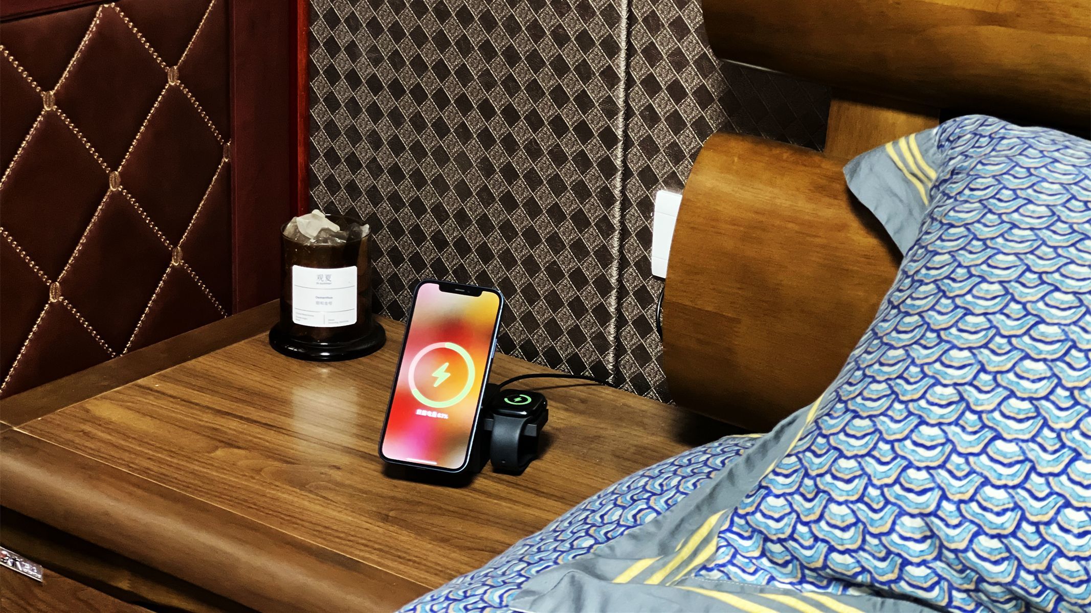 千元充电器？安克Anker磁力魔方一线解决苹果全家桶充电难题