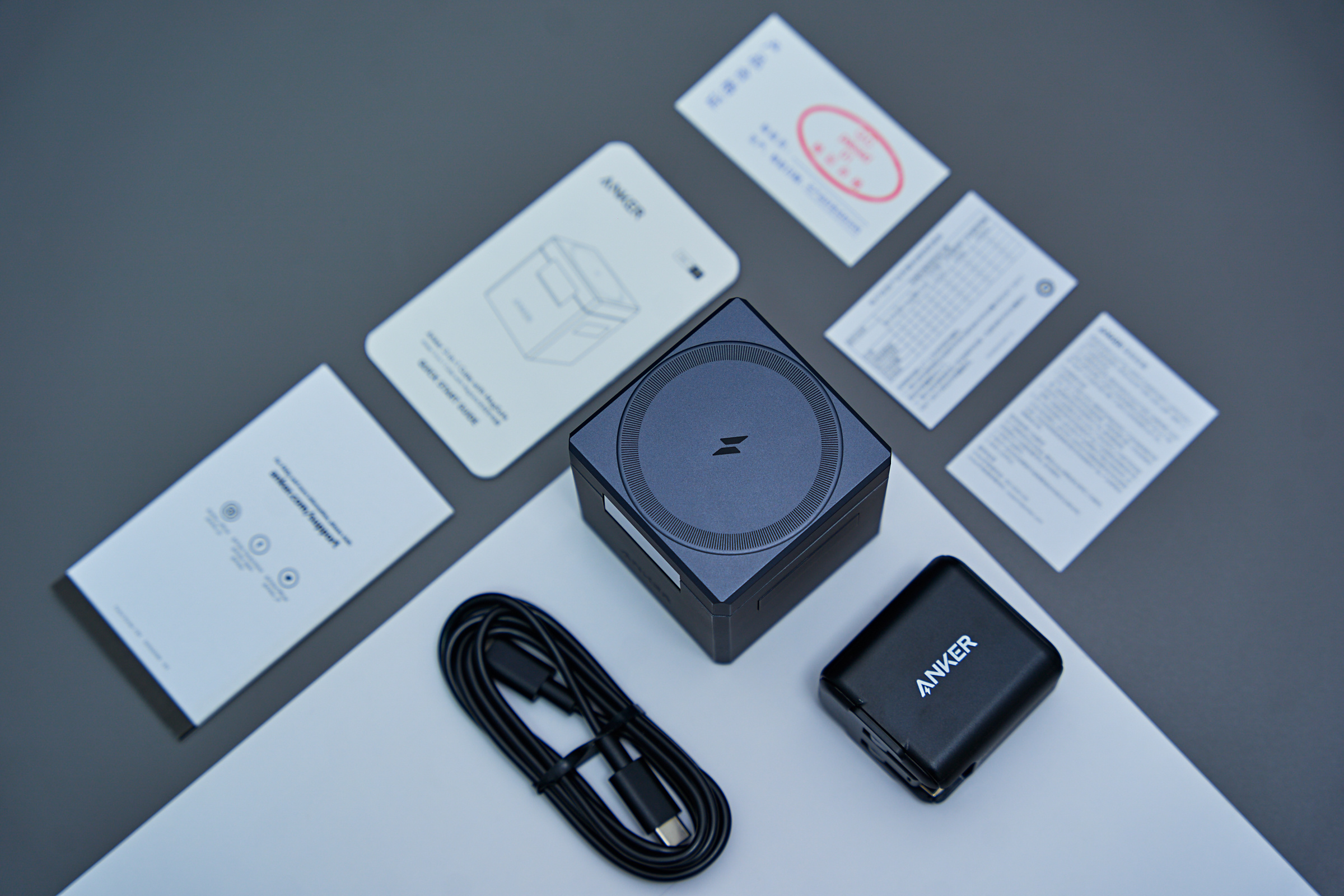 千元充电器？安克Anker磁力魔方一线解决苹果全家桶充电难题