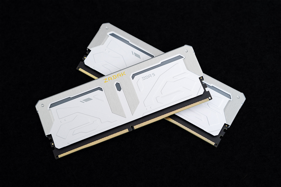 【球盟会】White Moonlight — 打造一台静谧且优雅的性能主机