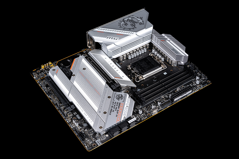 【球盟会】White Moonlight — 打造一台静谧且优雅的性能主机