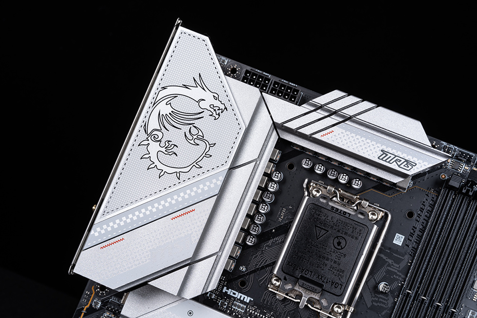 【球盟会】White Moonlight — 打造一台静谧且优雅的性能主机