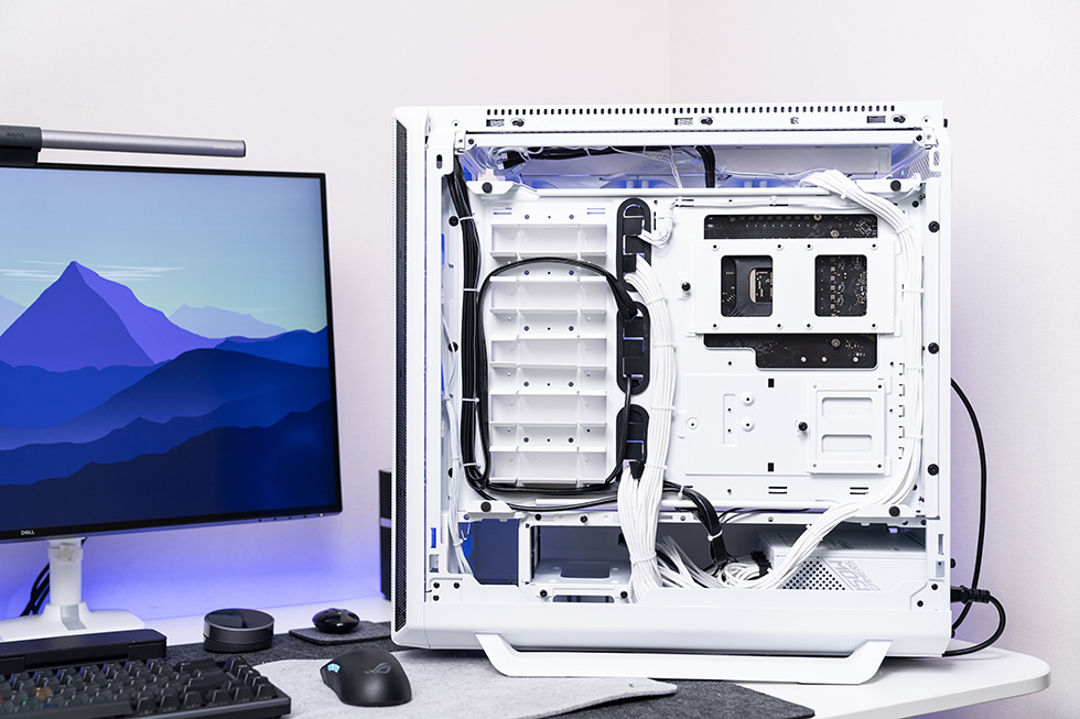 【球盟会】White Moonlight — 打造一台静谧且优雅的性能主机