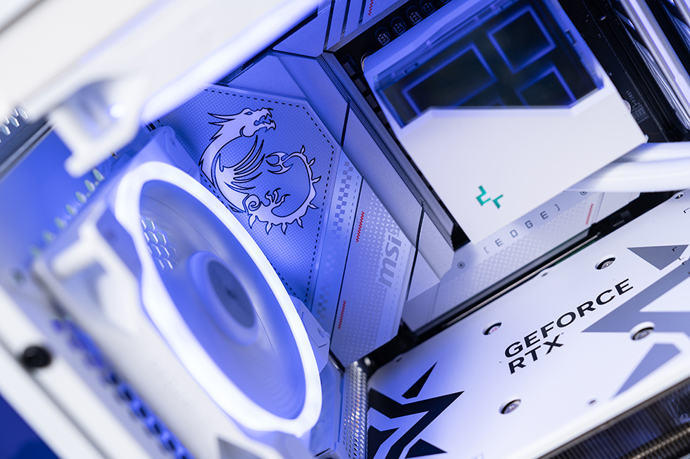 【球盟会】White Moonlight — 打造一台静谧且优雅的性能主机