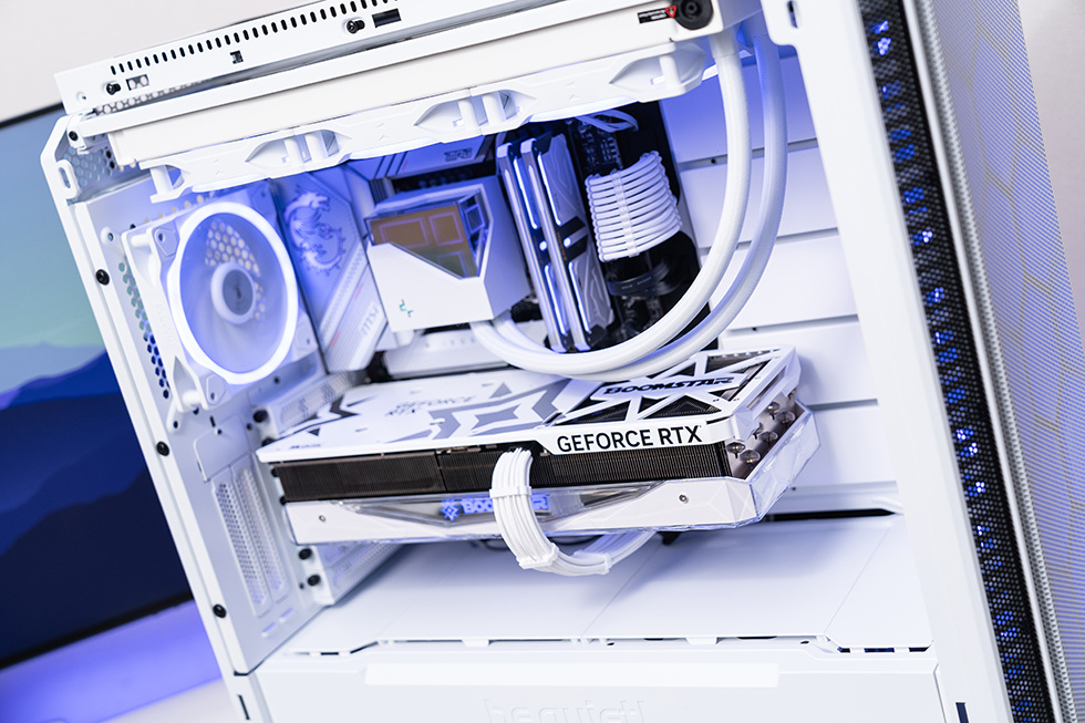 【球盟会】White Moonlight — 打造一台静谧且优雅的性能主机