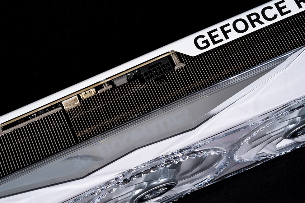 【球盟会】White Moonlight — 打造一台静谧且优雅的性能主机