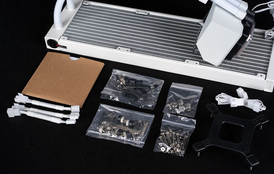 【球盟会】White Moonlight — 打造一台静谧且优雅的性能主机