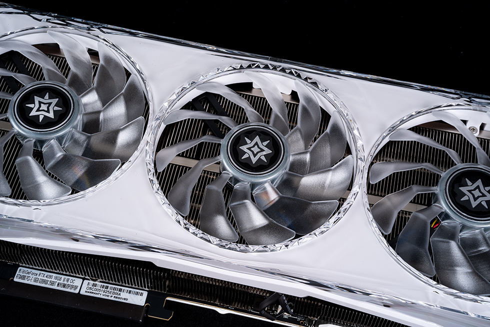 【球盟会】White Moonlight — 打造一台静谧且优雅的性能主机