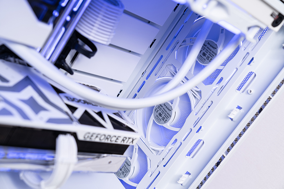 【球盟会】White Moonlight — 打造一台静谧且优雅的性能主机