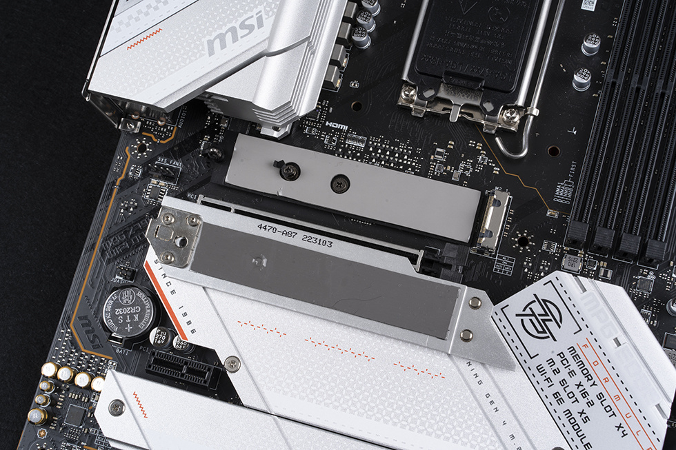 【球盟会】White Moonlight — 打造一台静谧且优雅的性能主机