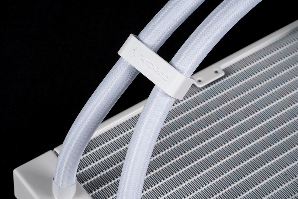 【球盟会】White Moonlight — 打造一台静谧且优雅的性能主机