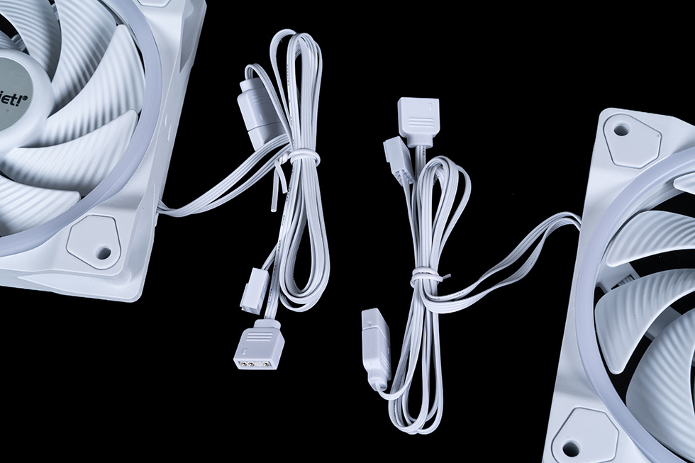 【球盟会】White Moonlight — 打造一台静谧且优雅的性能主机