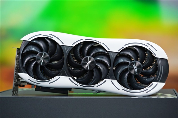 地表最強RTX 4090！索泰RTX 4090 PGF顯卡圖賞