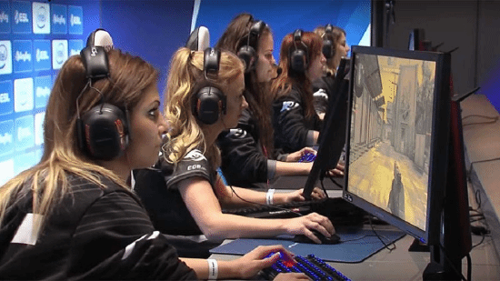 调查显示25%女玩家喜欢射击游戏 COD19男女比例2:1