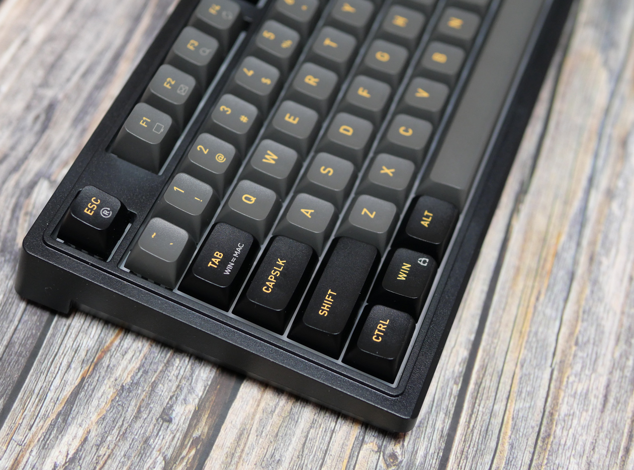 精准杀入市场空缺，黑峡谷性价比最高的键盘，M3简拆评测