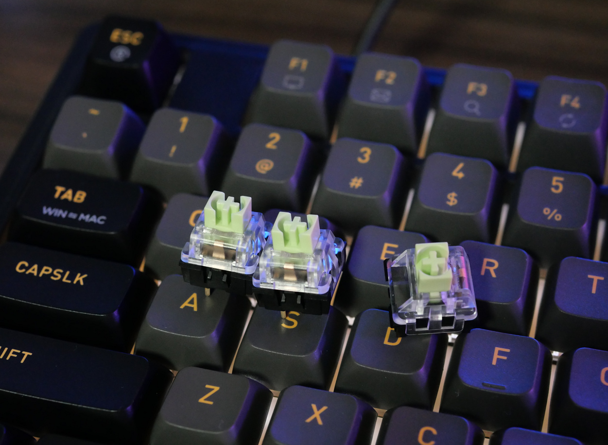 精准杀入市场空缺，黑峡谷性价比最高的键盘，M3简拆评测