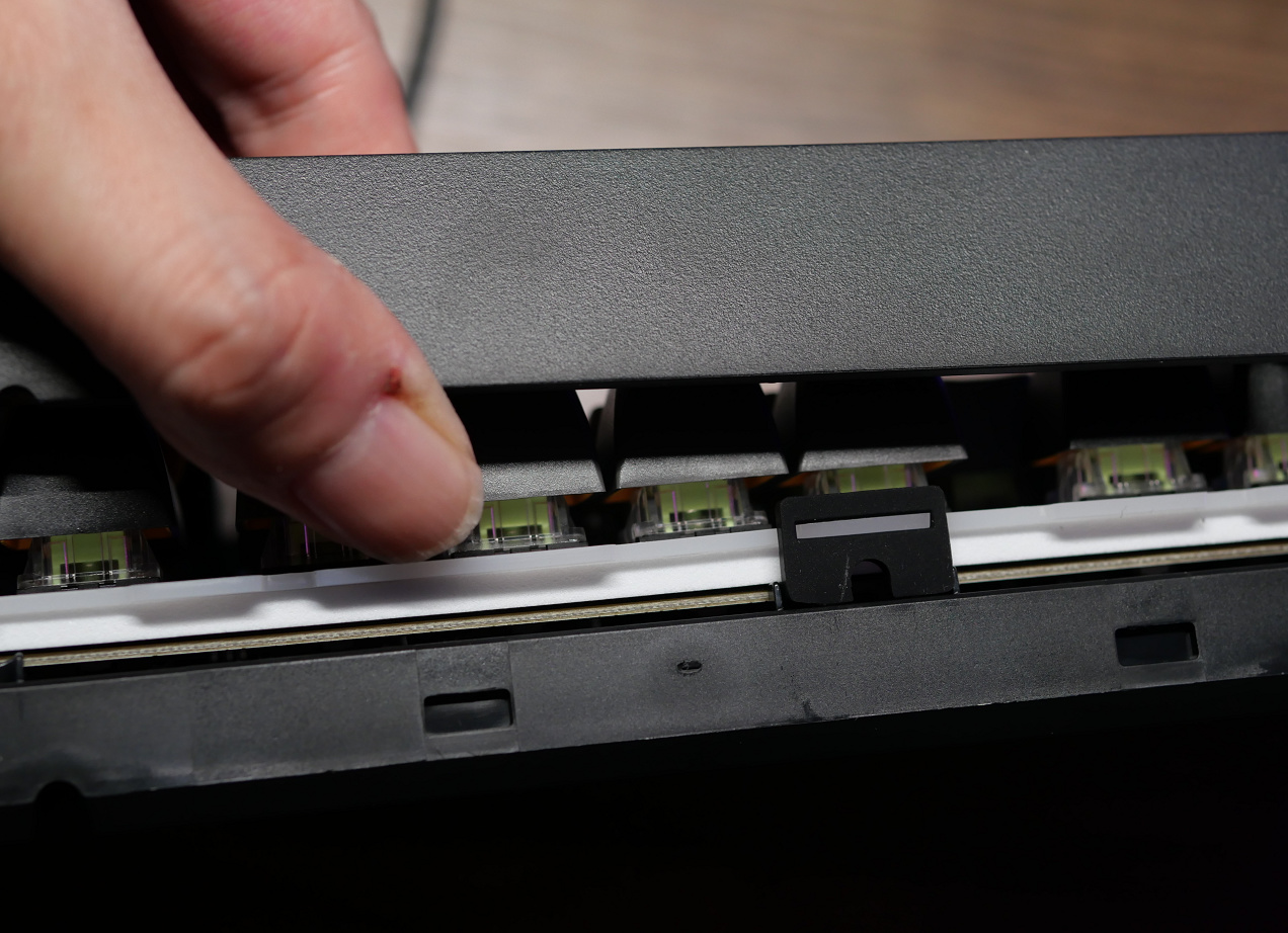 精准杀入市场空缺，黑峡谷性价比最高的键盘，M3简拆评测