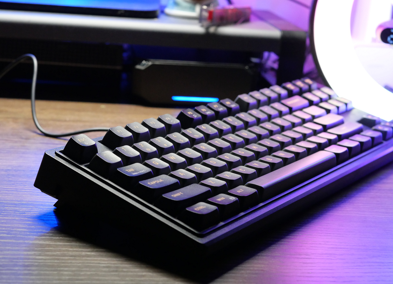 精准杀入市场空缺，黑峡谷性价比最高的键盘，M3简拆评测