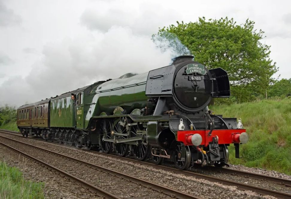 【周边专区】乐高《LNER CLASS A3 4472 4-6-2太平洋蒸汽机车》获万票支持-第2张