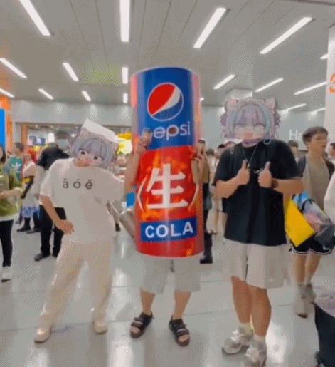 【影視動漫】太怪啦！廣州漫展居然有人COS日本生可樂……-第11張