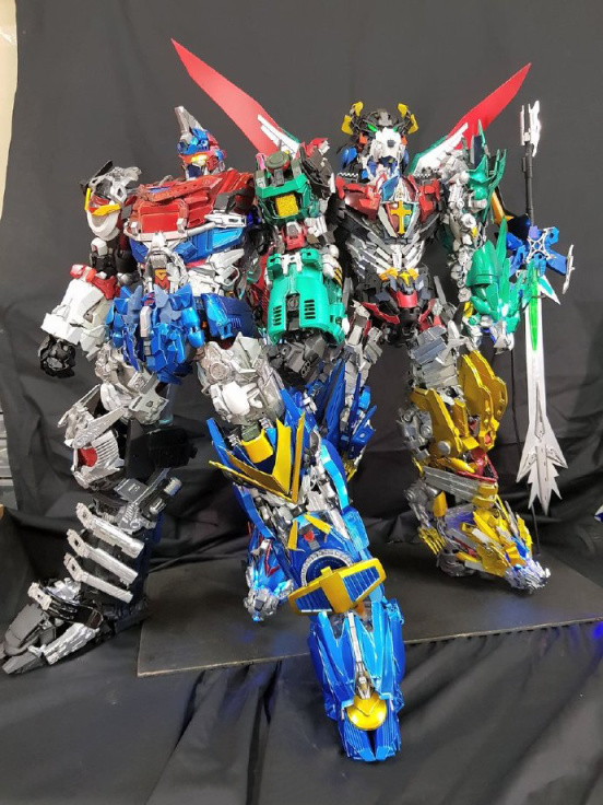 硬核破碎风格，六神合体、高智能方程式赛车、战神金刚