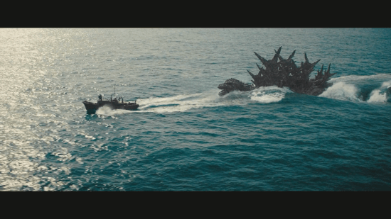 《哥斯拉》真人电影新片段：日军遭哥斯拉海上追击-第1张