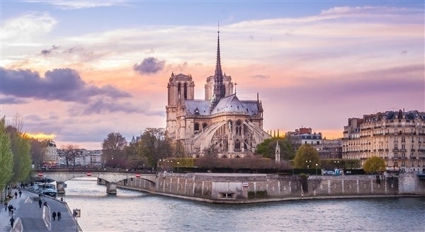 【PC游戏】育碧《刺客信条》参与修复！巴黎圣母院明年重新开放