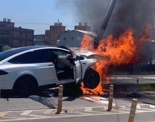 【愛車基地】研究：美國主要汽車品牌中特斯拉事故率最高