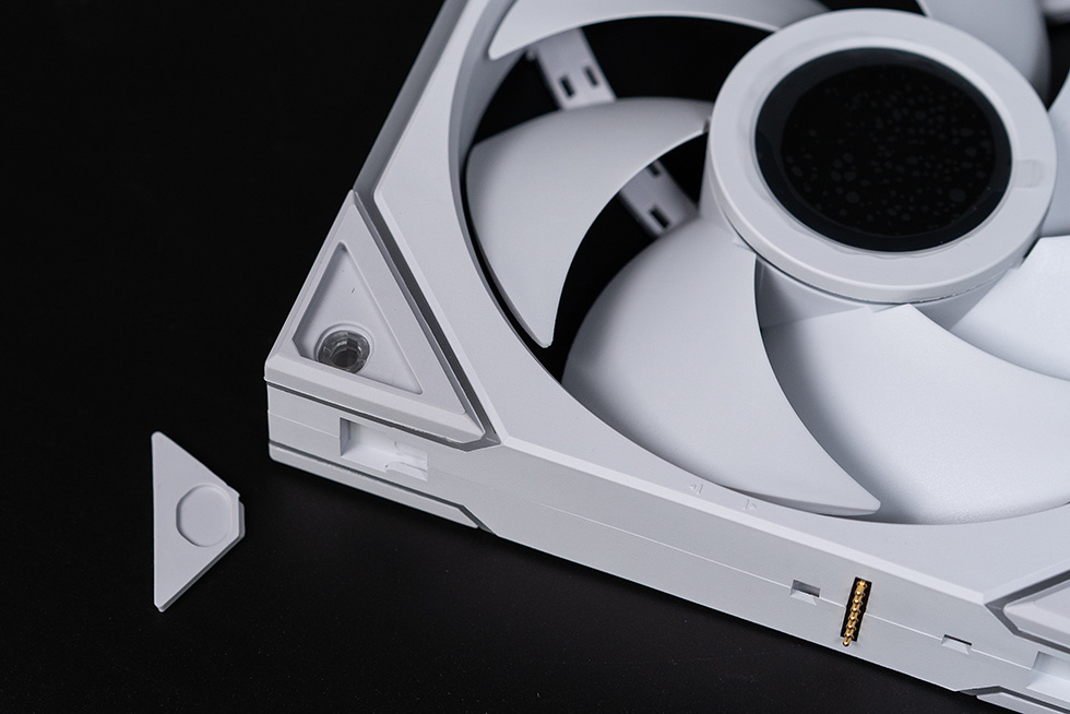 全面可视化，联力 O11D EVO RGB & TL LCD 积木风扇装机展示