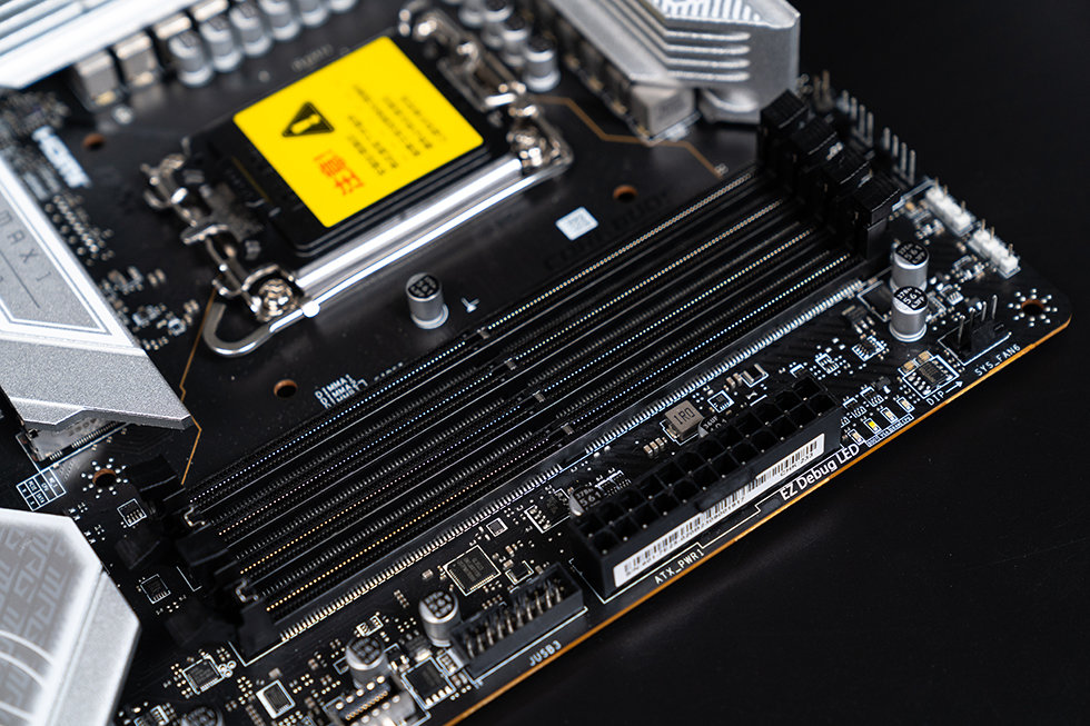 全面可视化，联力 O11D EVO RGB & TL LCD 积木风扇装机展示