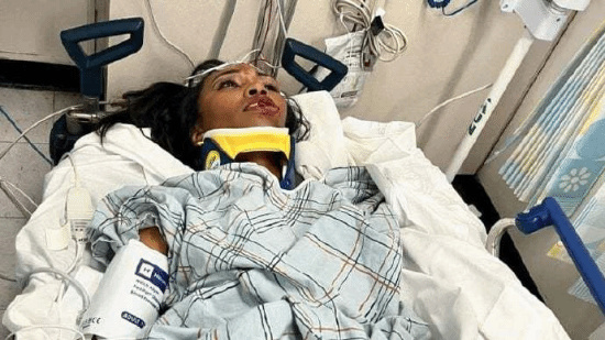 《黑豹》女演員遭遇車禍重傷：在餐廳吃飯時禍從天降