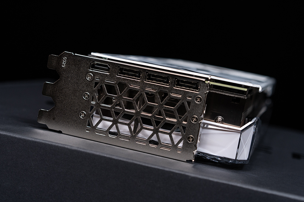 全面可视化，联力 O11D EVO RGB & TL LCD 积木风扇装机展示