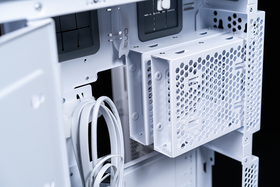 全面可视化，联力 O11D EVO RGB & TL LCD 积木风扇装机展示