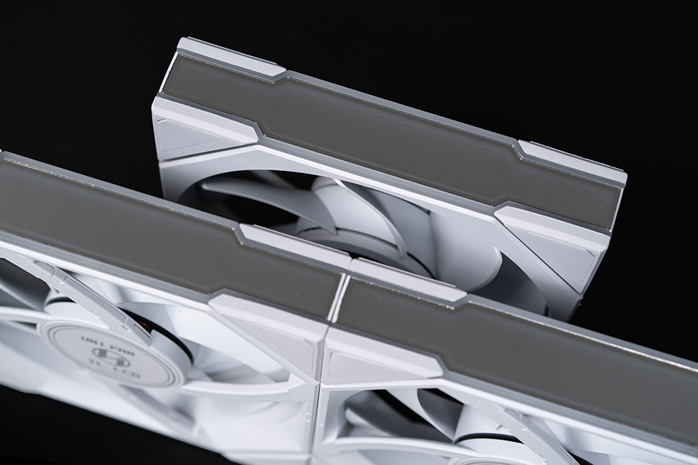 全面可视化，联力 O11D EVO RGB & TL LCD 积木风扇装机展示