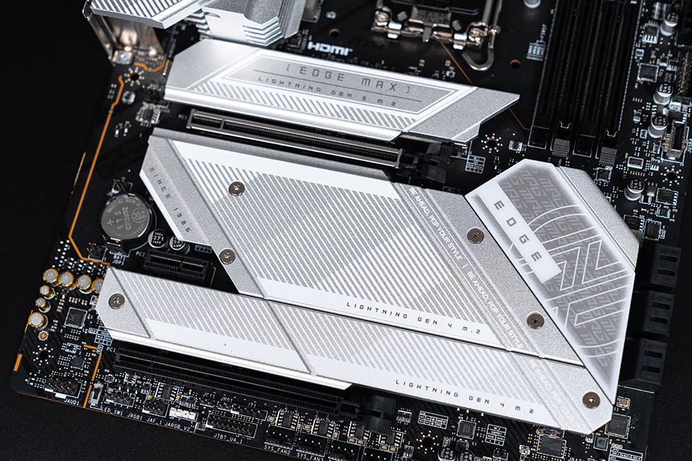 全面可视化，联力 O11D EVO RGB & TL LCD 积木风扇装机展示