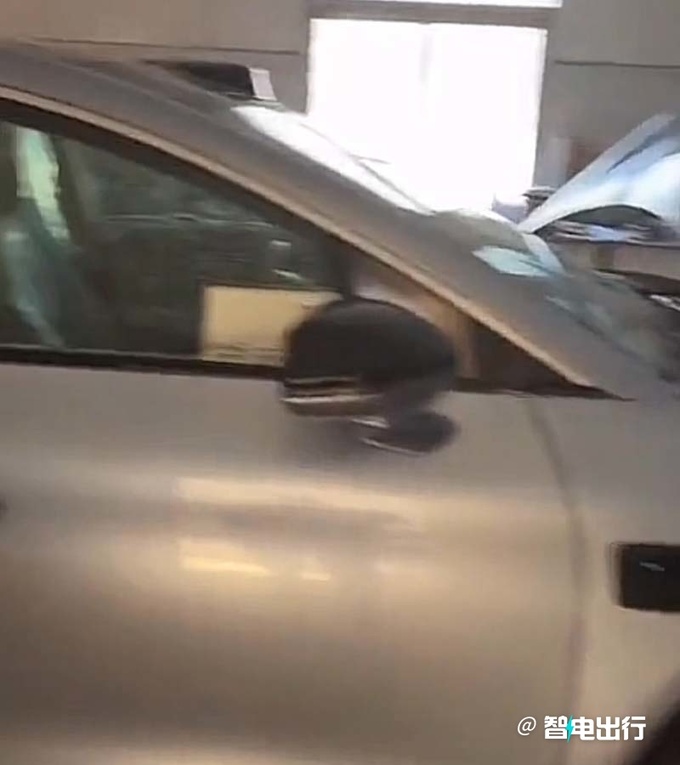 【愛車基地】華為鴻蒙智行旗下智界第二款車型 S9 無偽裝諜照曝光