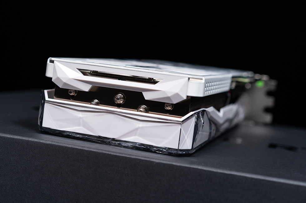 全面可视化，联力 O11D EVO RGB & TL LCD 积木风扇装机展示