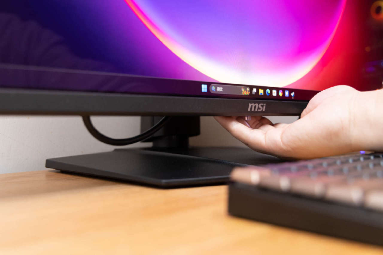 【球盟会】新一代OLED面板，99%P3色域，微星MAG 321UPX QD-OLED高端秀