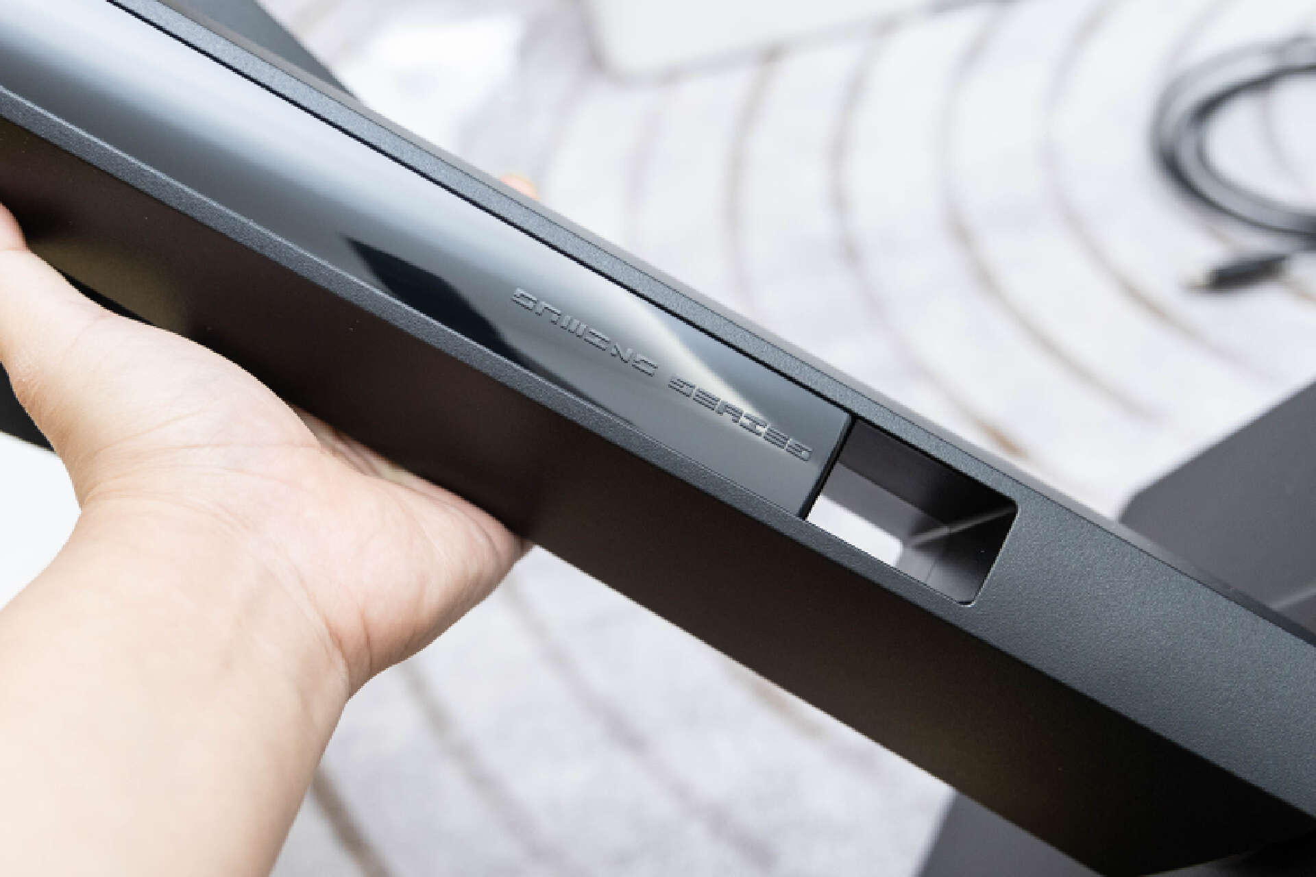 【球盟会】新一代OLED面板,99%P3色域,微星MAG 321UPX QD-OLED高端秀