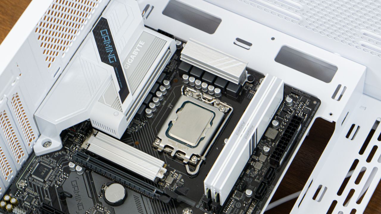 几百块主板能超8000？技嘉B760M GAMING WIFI PLUS白魔鹰实测！